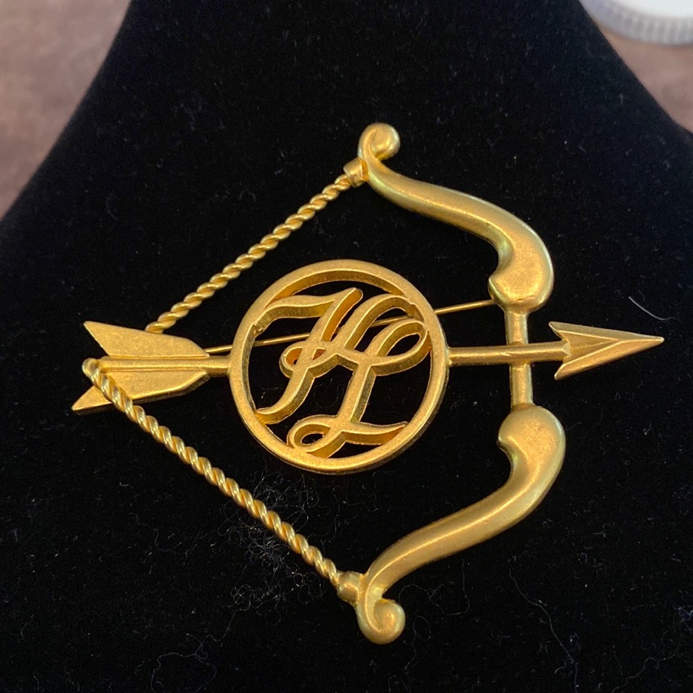Karl Lagerfeld Vintage signature Cupid gold bow and arrow brooch 1990 Rare HTF